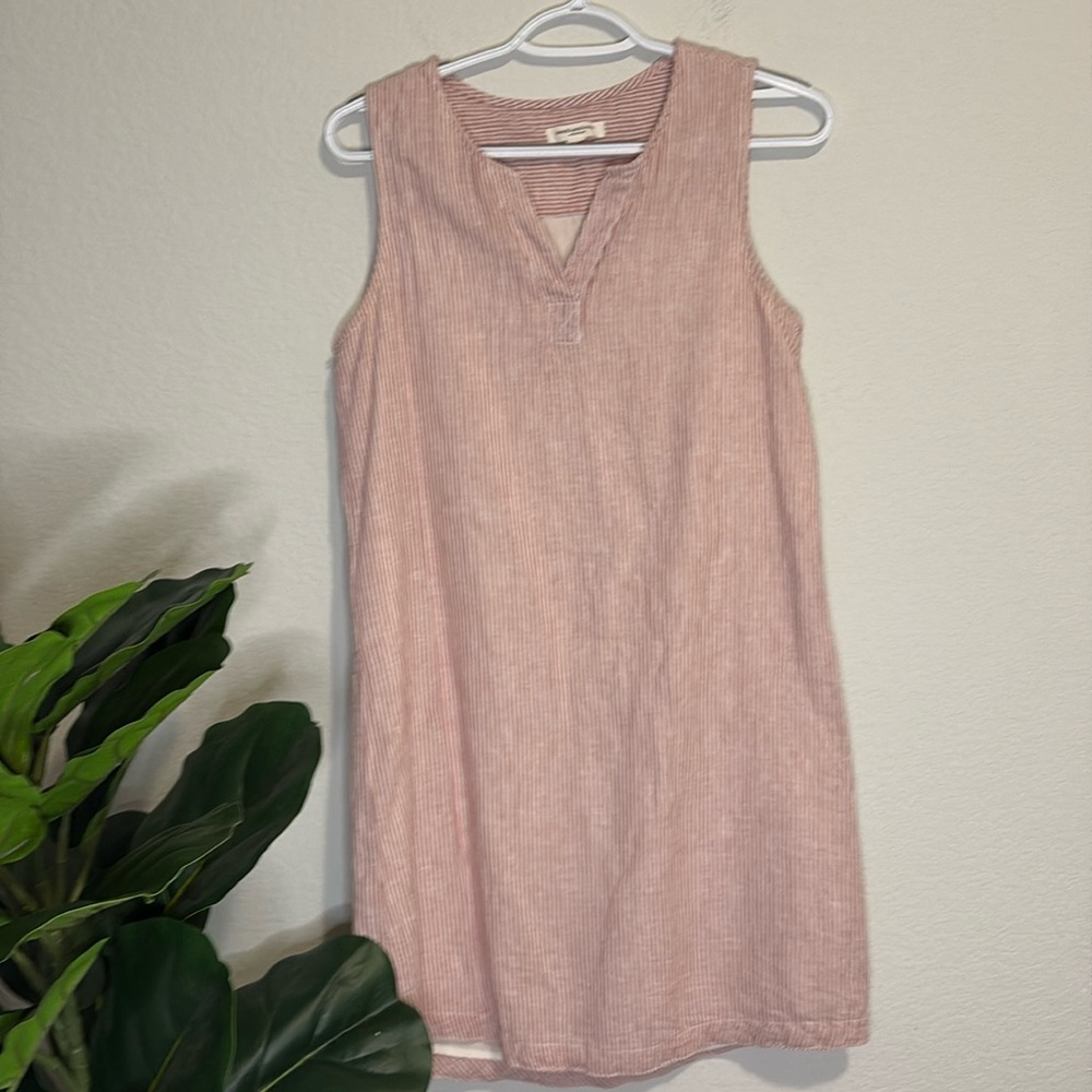 BeachLunchLounge Small red and white striped linen/cotton blend dress